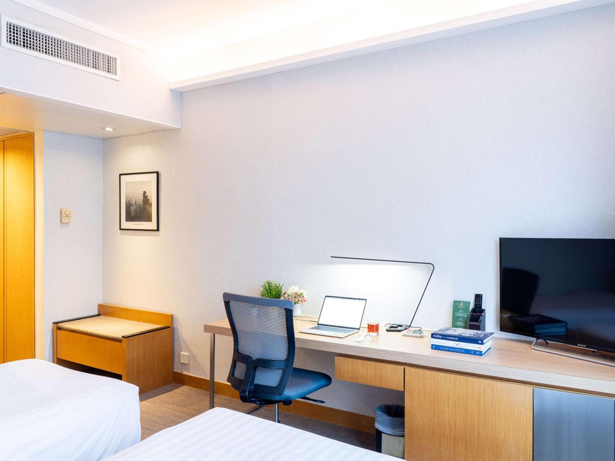 Novotel Century Hong Kong