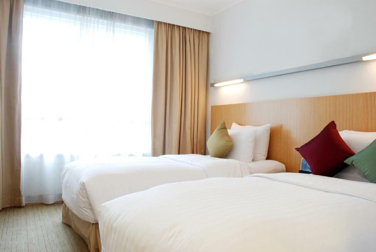 Novotel Century Отель 4*