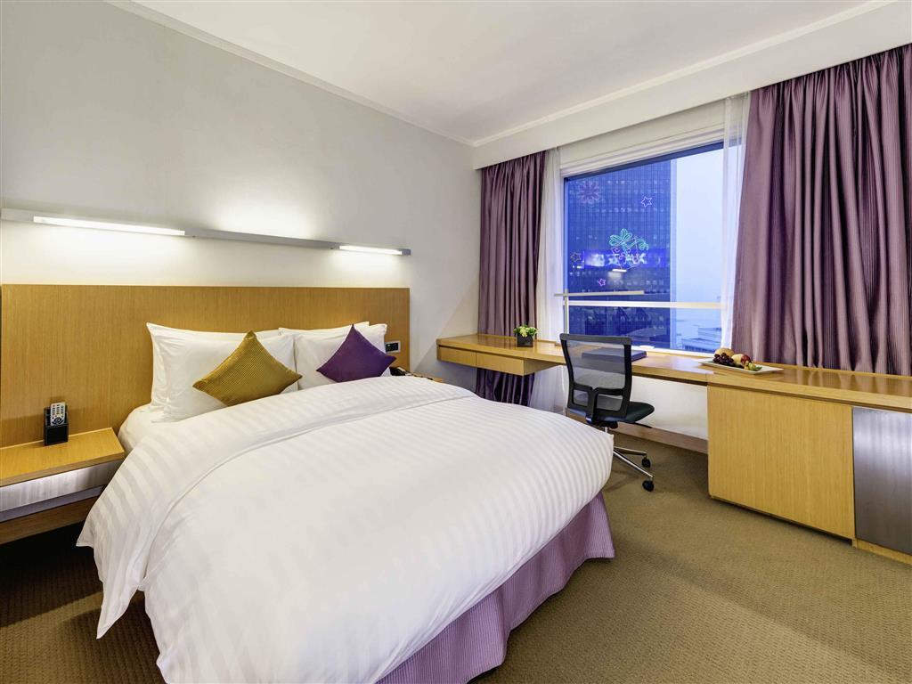 Отель Novotel Century Гонконг