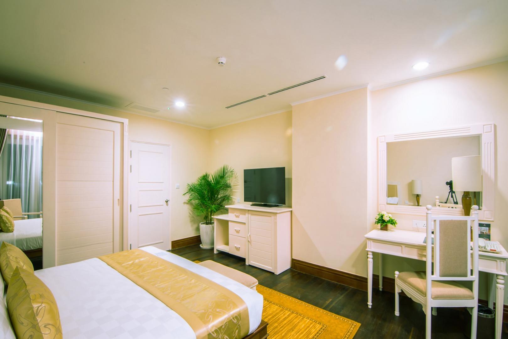 Отель Novotel Century Гонконг