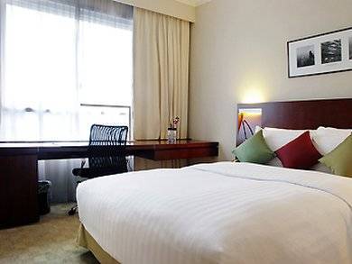 Отель Novotel Century 4*